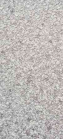 Шпалери вінілові на флізеліні AdaWall Roka 1.06х10 під камінь гранітна крихта структурні білі сірі 23110-1 Київ