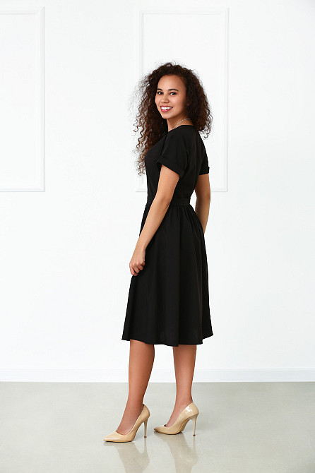 Жіноче плаття міді з короткими рукавами "Валенсія" оптом та по дропшипінгу | Норма Чорний, 42 Київ - фото 2