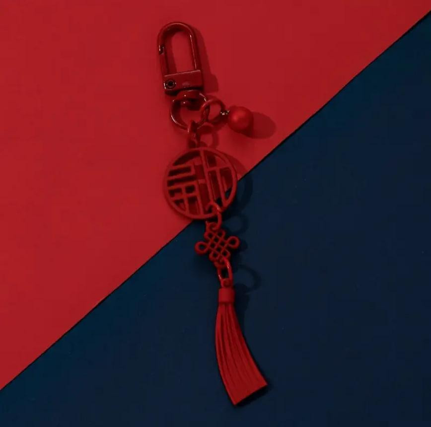 Красный китайский брелок-узел «Фу» с кисточкой — талисман, символ удачи, 9.5×3 см Киев - изображение 2