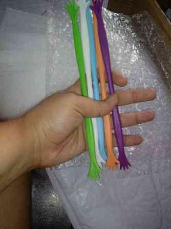 Мішалки для напоїв пластикові коктейльні мішалки для кави та коктейлів у формі руки 5 штук різнобарвний Київ