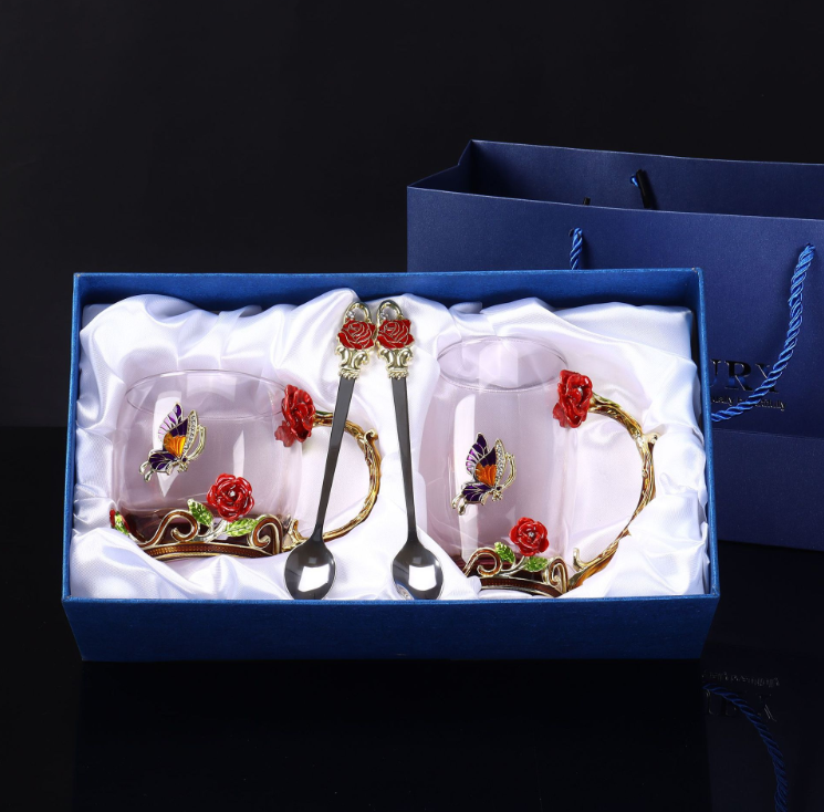 Чашки ПОДАРОЧНЫЕ 2 в декоративном металлическом подстаканнике  Красная РОЗА Кременчуг - изображение 1