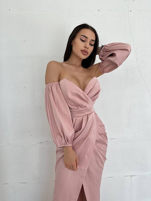 Женское роскошное вечернее платье со шлейфом и съемными рукавами из королевского атласа Пудровый, S Одесса - изображение 8