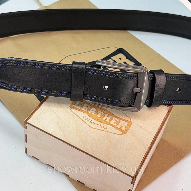 Стильный мужской кожаный ремень Leather Collection с синей отделкой (7817-1) Киев - изображение 3