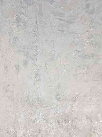 Шпалери вінілові на флізеліні Grandeco Anastasia метрові під штукатурку під бетон зелені білі зі сріблом Київ