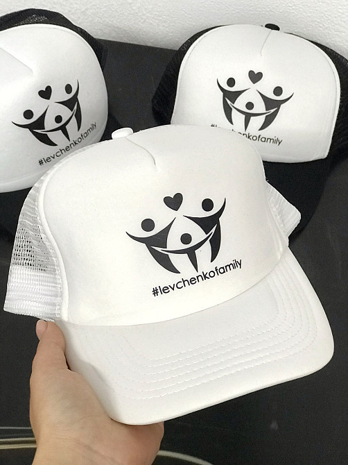 Family look для сім'ї. Кепки- тракери для сім'ї з індивідуальними написами. Чернівці - фото 2