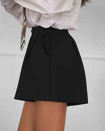 Женские повседневные классические шорты костюмка Черный, M-L Одесса