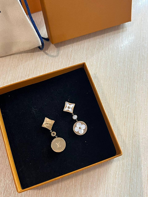 Луї Віттон сережки/Louis Vuitton сережки з кулонами Одеса - фото 3
