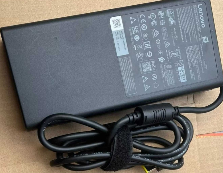 Блок живлення Lenovo Legion 5 Pro 16ADR10 16AFR10 16IRX10 R9000P Y9000P 2025 - 300W. Харків - фото 1