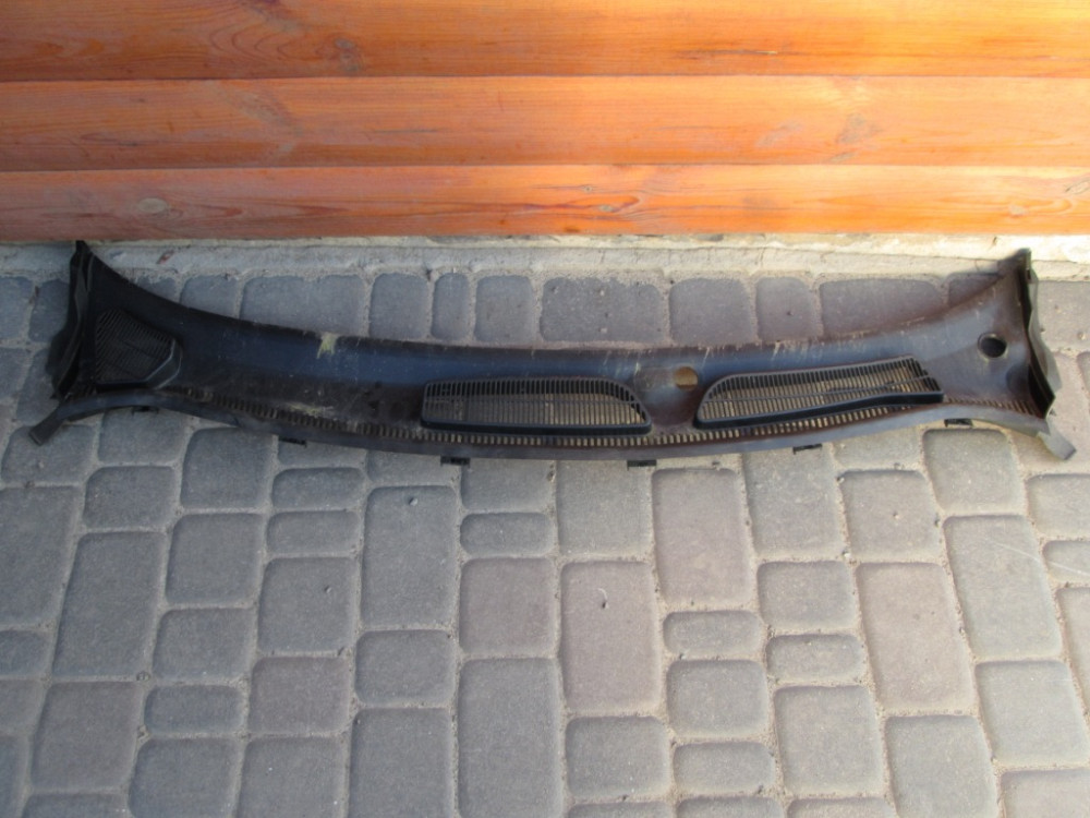 Пластик під лобове скло Ford Fiesta 2010-2013 Ковель - изображение 1