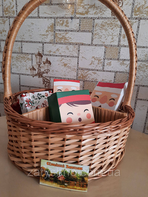 Подарунковий кошик із осередками | кошик із лози на подарунки |плетений кошик новорічний опт Київ - фото 10