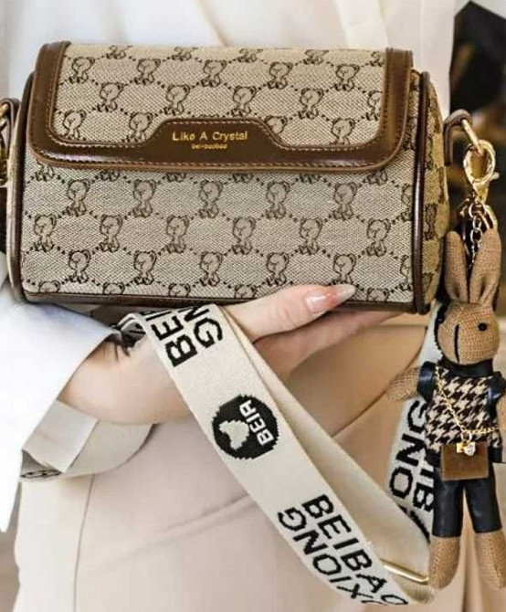 Женская сумка кросс-боди через плечо с брелоком. Харьков - изображение 4