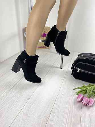 Injers Стильні замшеві черевики жіночі демісезонні весна-осінь чорні на підборах р. 36-39 1208 Коломия