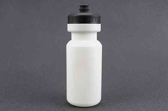 Фляга пластикова 600мл, з захисною кришкою, біла HW72 Київ