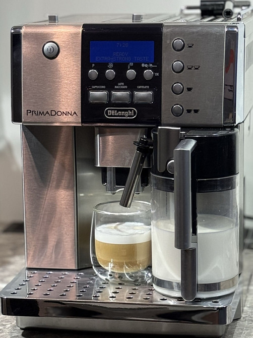 Автоматическая кофемашина De’Longhi PrimaDonna ESAM 6600. Харьков - изображение 1