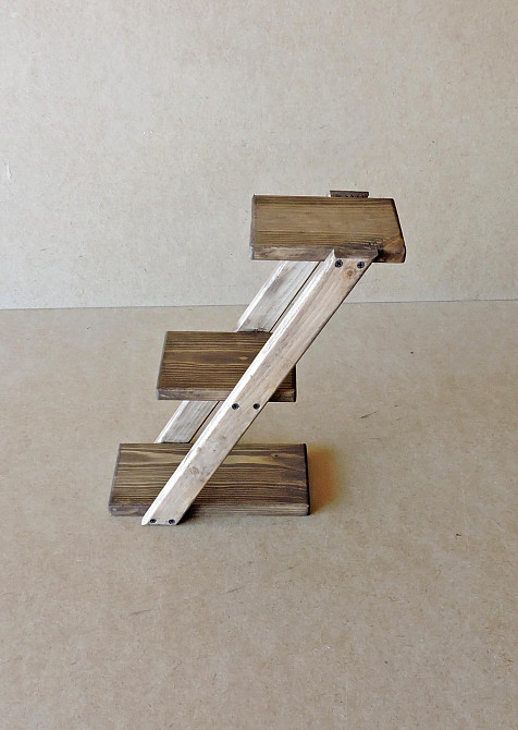 Подставка для цветов 