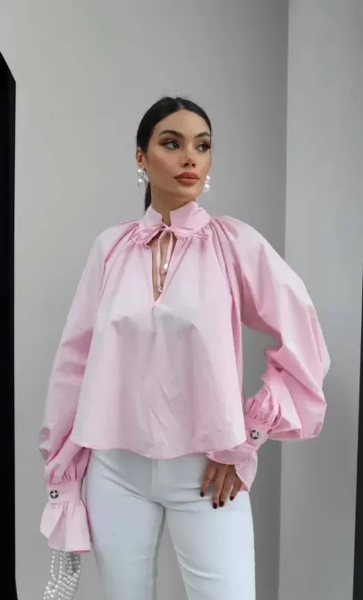 Изысканная блуза с акцентом на деталях Одесса - изображение 13