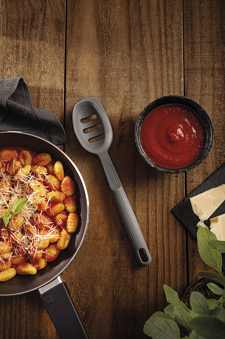 Ложка куханна з прорізами Tramontina Softta (7096841) Київ - фото 4