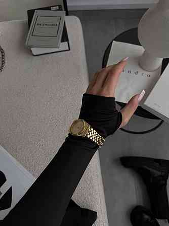 Жіночий стильний базовий лонгслів з надписом та вирізом під пальчик мікродайвінг Одеса