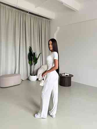 Жіночий стильний еластичний костюм, двойка якісна віскоза Молочний, 42/44 Одеса