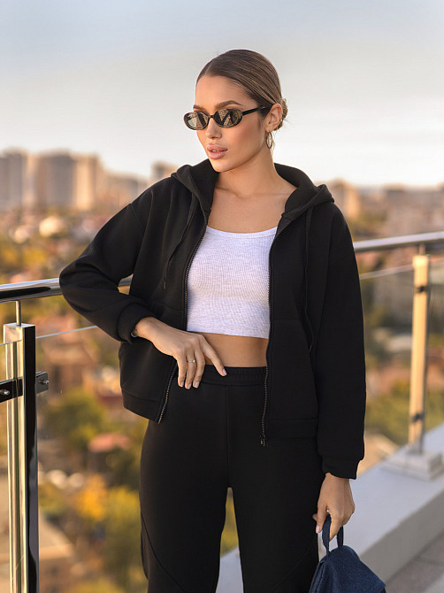 Утепленный спортивный костюм женский 