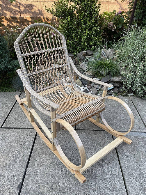 Меблі плетені: крісо гойдалка та журнальний стіл Київ - фото 5
