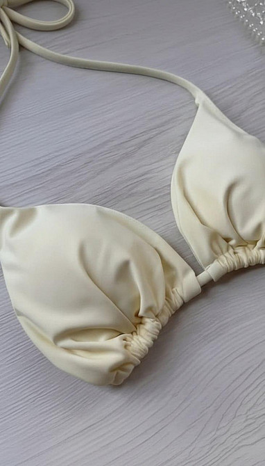 Женский стильный трендовый купальник из плотного микродайвинг Молочный, 46 Одесса - изображение 4