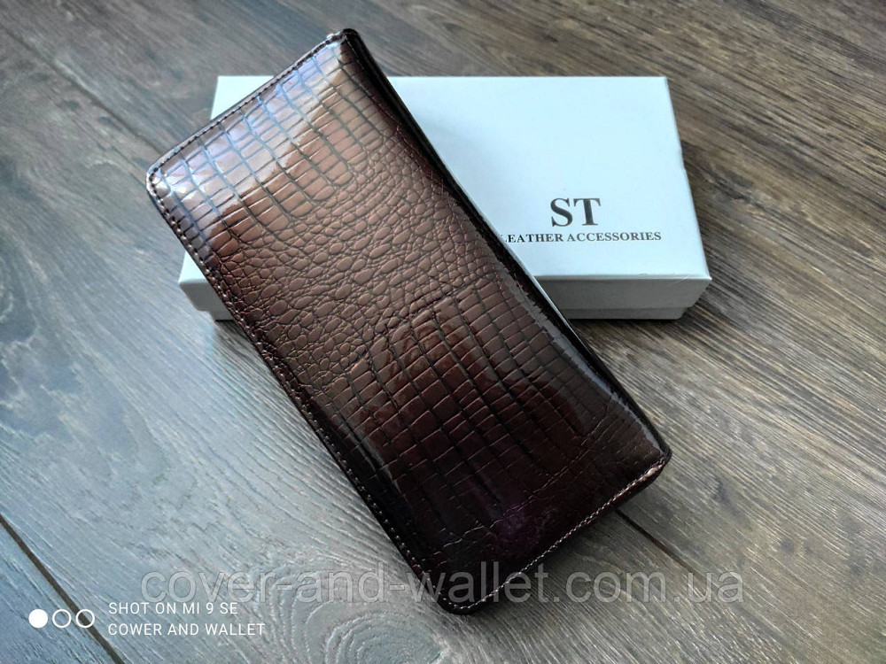 Жіночий лаковий гаманець з натуральної шкіри на змійці ST Leather S7001A Dark brown Київ - фото 3
