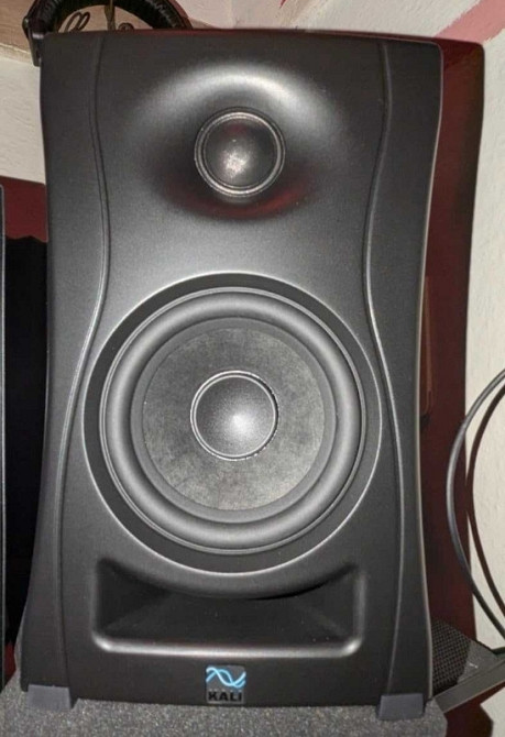 Студийные мониторы  Kali Audio LP-UNF (НОВЫЕ) Харьков - изображение 2