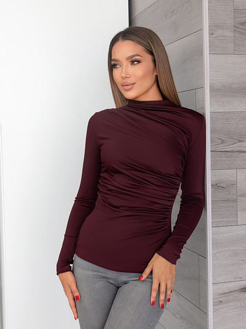 Базовий жіночий лонгслів з драпіруванням "Sweet" | Батал Бордовий, 50-52 Київ - фото 4