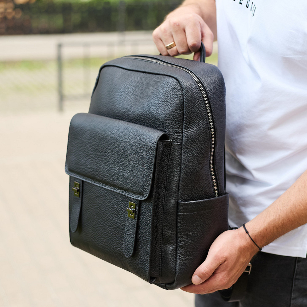 Стильный мужской кожаный рюкзак 40х30х17, практичный аксессуар для ноутбука и документов, черный Киев - изображение 16