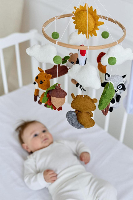 Детский музыкальный мобиль на кроватку для младенцев WoollyFox 