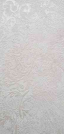 Шпалери вінілові на флізеліні гарячого тиснення DUKA Selective1.06х10 вензель структурні світло-беж срібло DK Київ