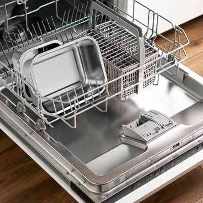 Харчовий контейнер Bergner Go Lovers з нержавіючої сталі квадратний 1,5 л (BG-36314-GY) Вінниця