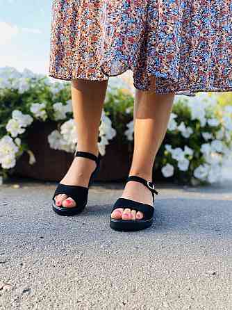 Mermaid Босоніжки жіночі замшеві літні на низькому ходу чорні відкриті Mermaid 20-31 / Стильні Коломыя