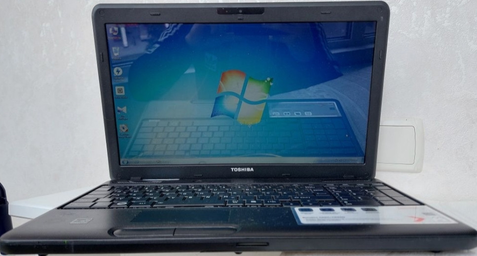 Ноутбук: Toshiba Satellite c660d . Киев - изображение 1