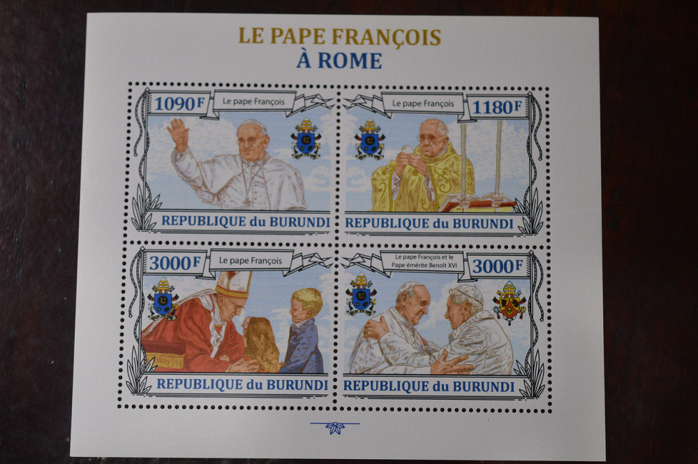 Бурунди. Марки. Блок. (А-39) Полтава - изображение 1