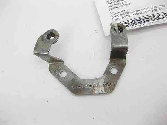 Mercedes-Benz  A6420180140 Кронштейн датчика рівня масла в піддоні для двигуна OM642 V6 3.0 cdi ML W164 GL X164 R-Class W251 Одесса