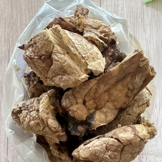 Натуральное лакомство для собак легкие говяжьи сушеные 