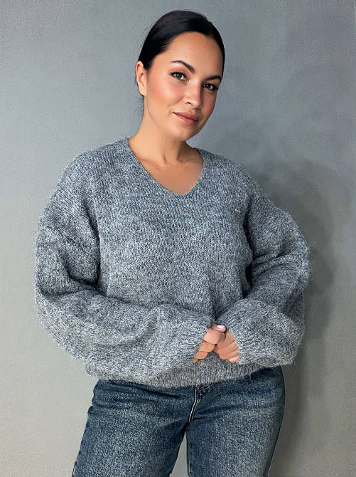 Светр жіночий A-N 08-1 оверсайз з вовною виріз мис, сірий, one size Київ - фото 7