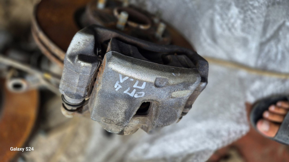 Kia Sportage 2016–2021 Суппорт задній Київ - фото 1