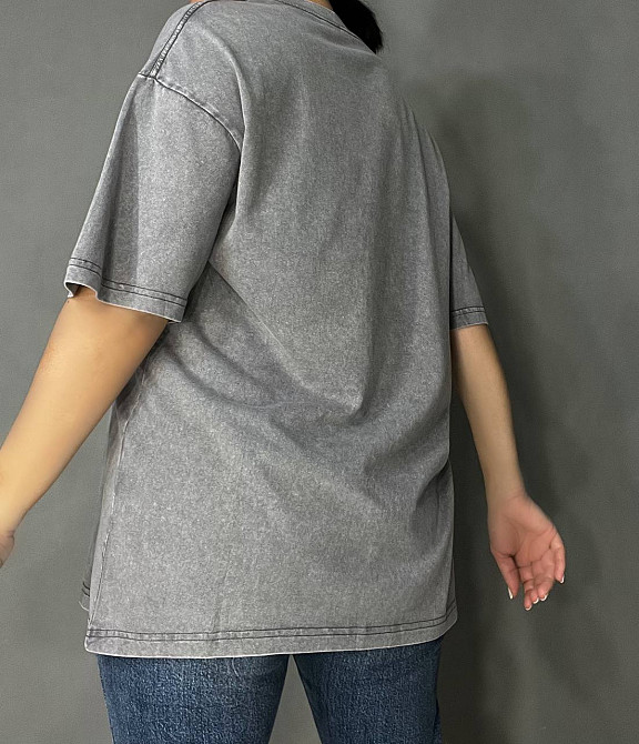 Футболка жіноча A-N 48020 базова оверсайз подовжена вільний крій варена тай дай one size, сірий, one size Київ - фото 17