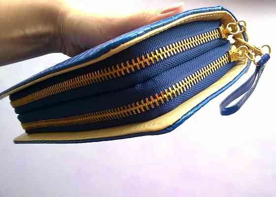Жіночий Клатч-Кашолик із Знімною Ручкою — Петлою на Дві Блискавки Дніпро