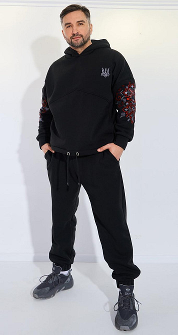 Тёплый костюм с украинской вышивкой (170 см) Киев - изображение 1