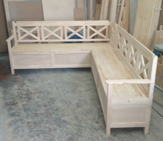 Угловая кухонная скамейка 