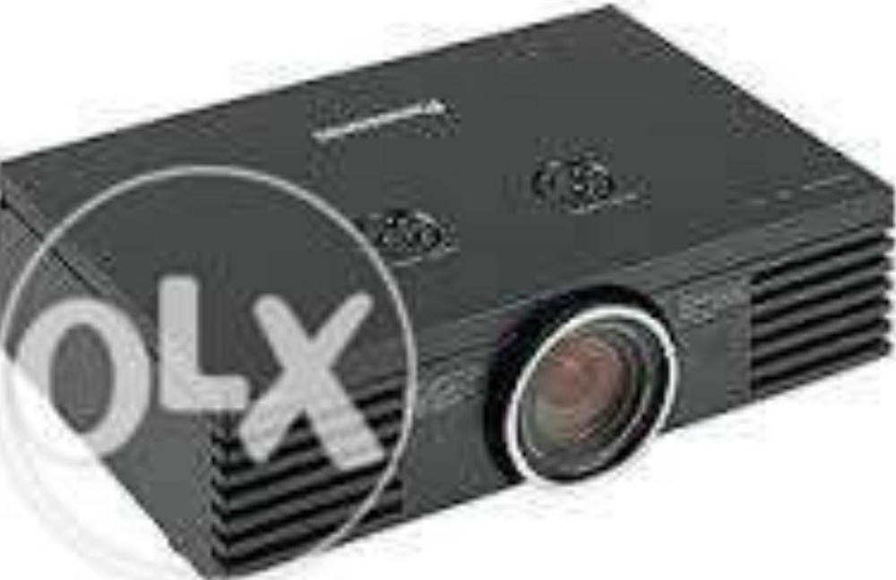 Проєктор Panasonic PT - AE 2000 E + нова лампа. Київ - фото 1