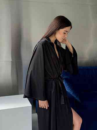 Жіночий довгий шовковий халат Черный L/2XL Харьков