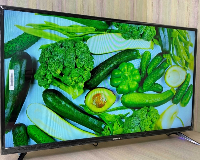 Тонкий Телевизор: Samsung 42