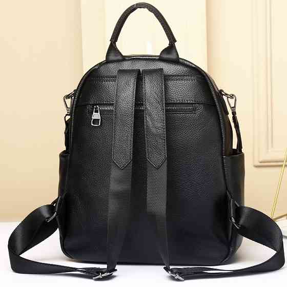 Стильна чорна жіноча сумка-рюкзак з натуральної шкіри Київ