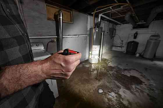 Ліхтар компактний з вбудованим акумулятором MILWAUKEE, IR FL500 Одеса