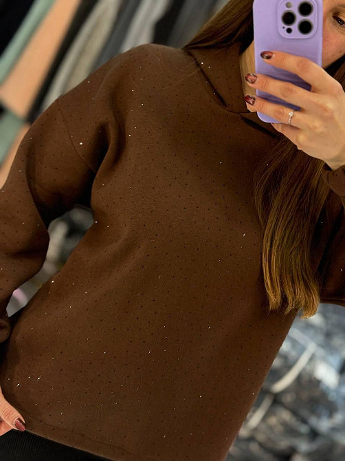 Женский утепленный блестящий худи со стразами трехнитка на флисе Шоколад, 42/44 Одесса - изображение 3